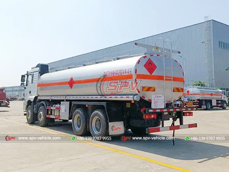 SHACMAN 4 Axles Gasoline Tank Truck - Rear Left Side